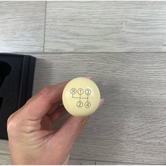 Mercedes-Benz Wine Stopper Bottle Cap Gear Shift Knob Cream 300SL - Picture 5 of 8